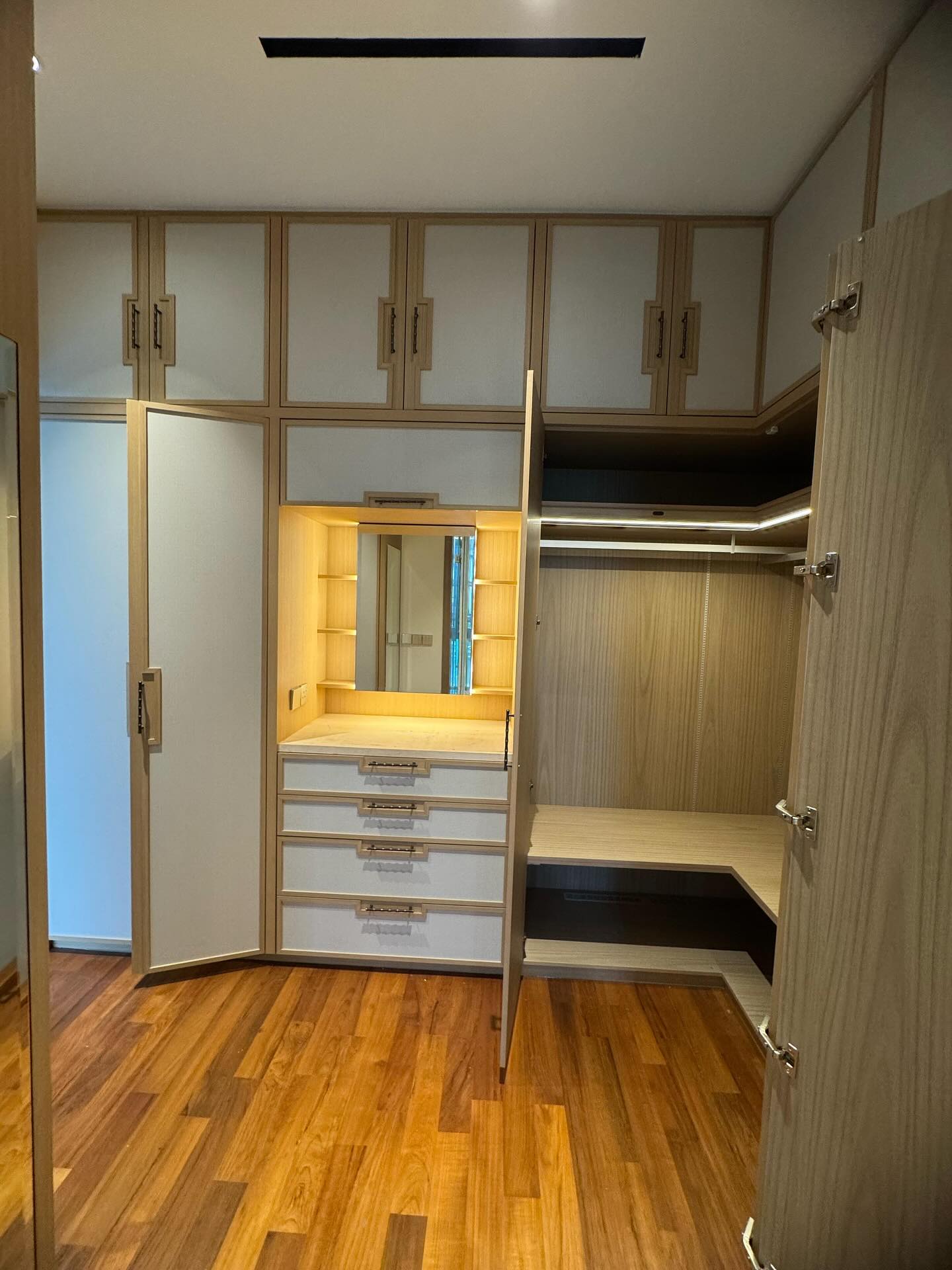 Custom carpentry works